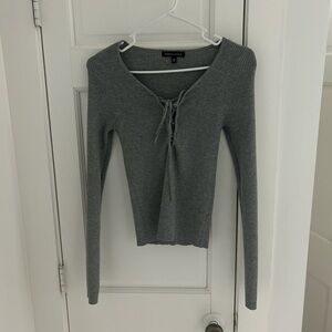 kendall and kylie gray sweater size medium
